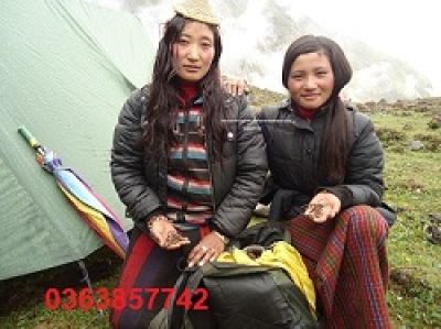 Người đ&agrave;n &ocirc;ng thủng ruột do kẹt dị vật v&ugrave;ng k&iacute;n